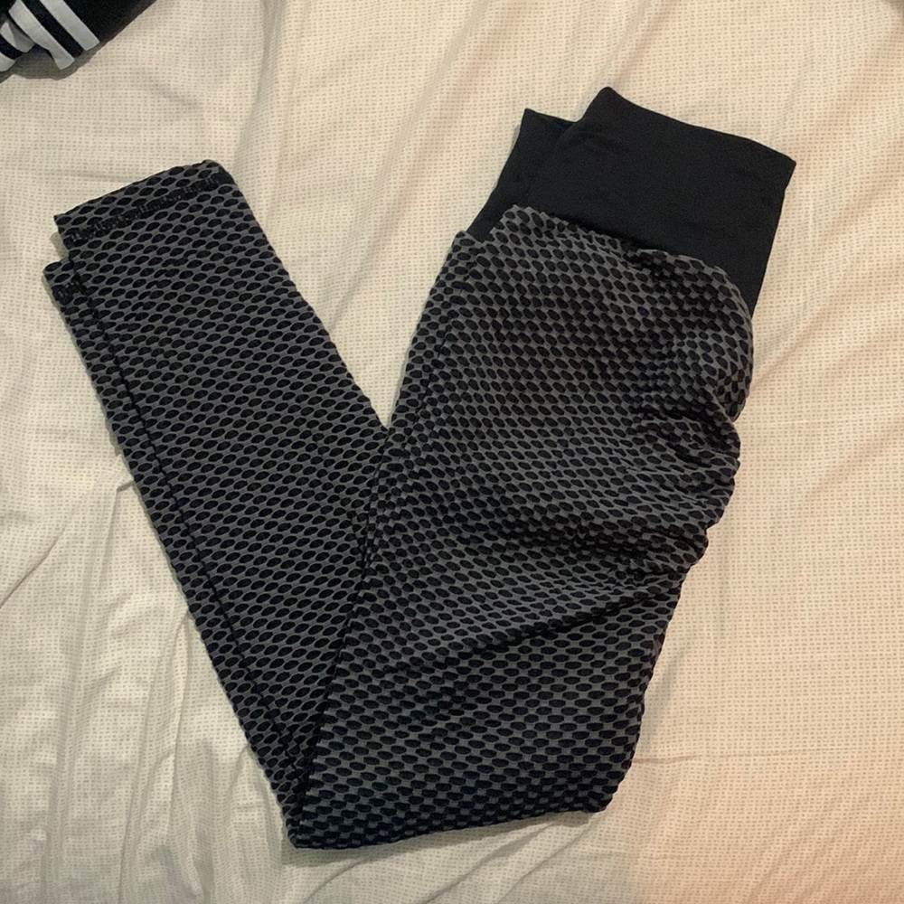 Butt Scrunch Workout Leggings